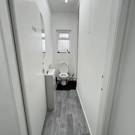 Orchid House Bed & Breakfast Leeds (West Yorkshire)